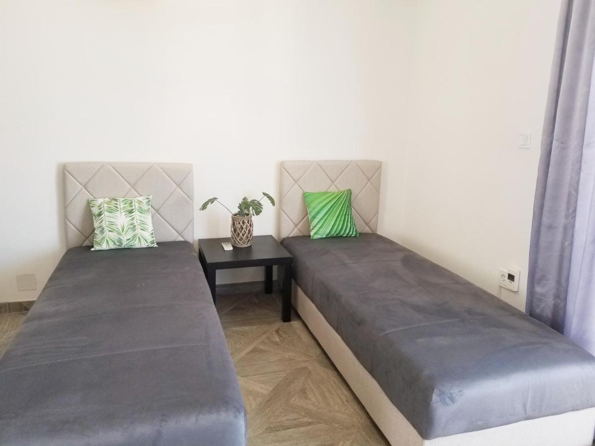 Aparthotel Monterria 巴尔 外观 照片