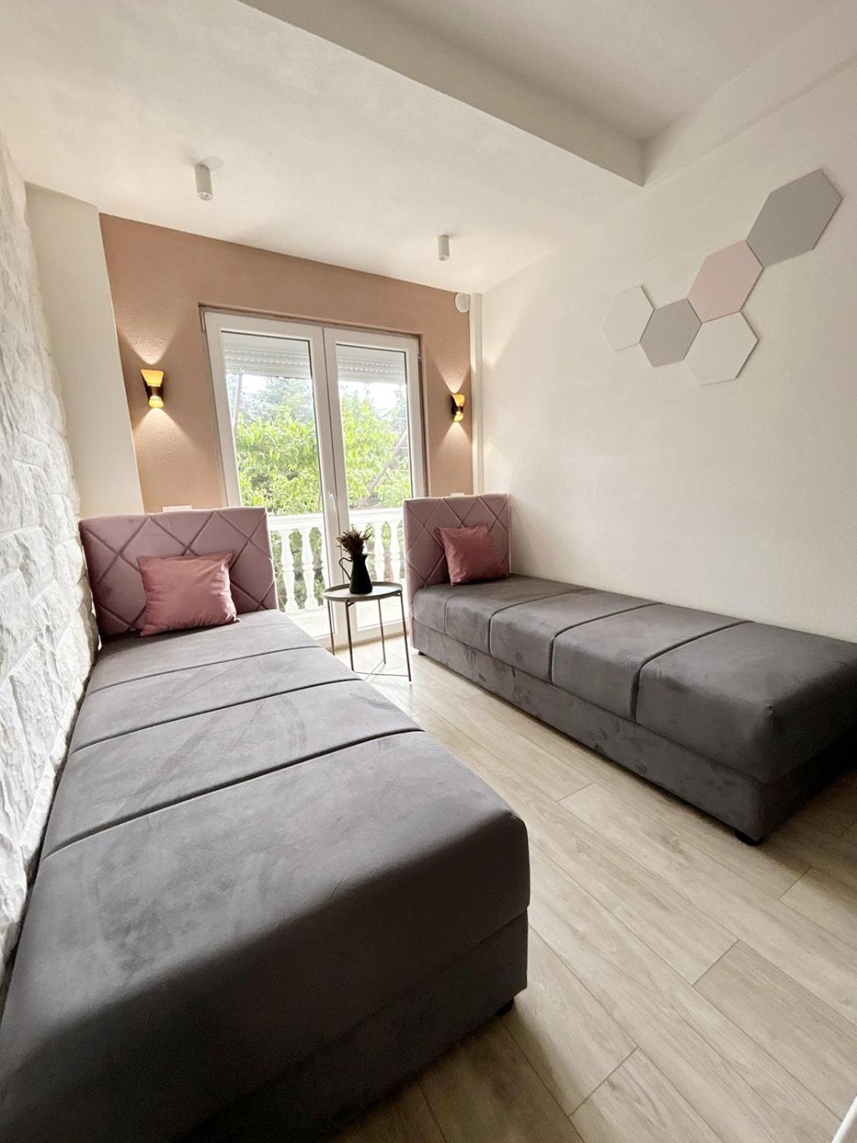 Aparthotel Monterria 巴尔 外观 照片